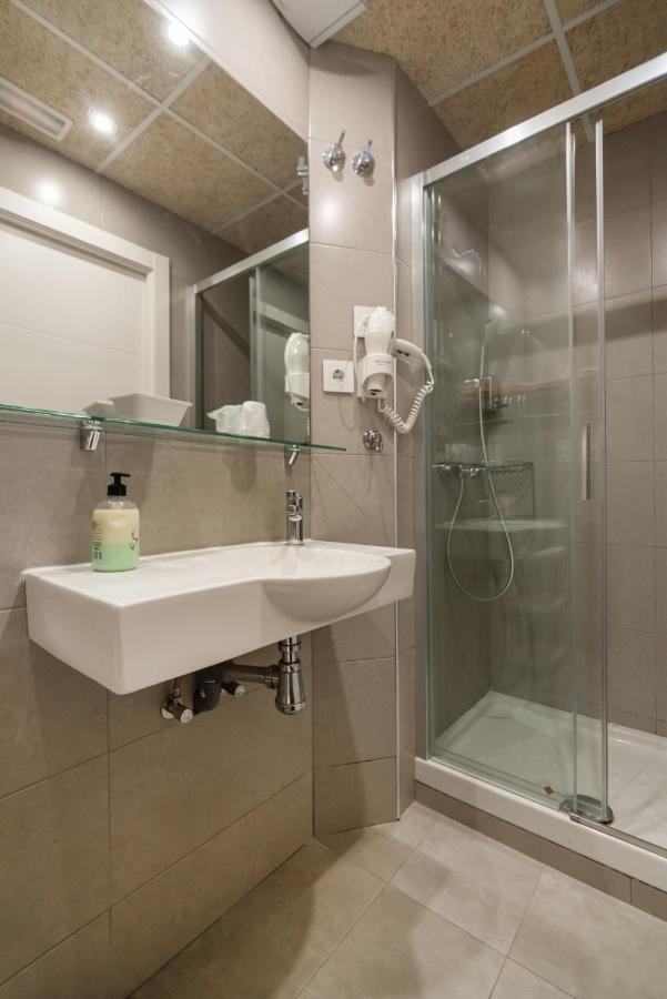 Hostal House Barcelona Eksteriør bilde